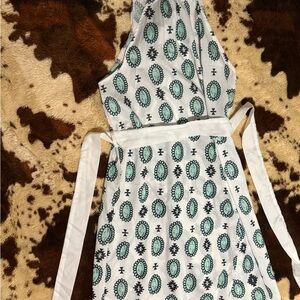 White and Blue Patterned Apron
